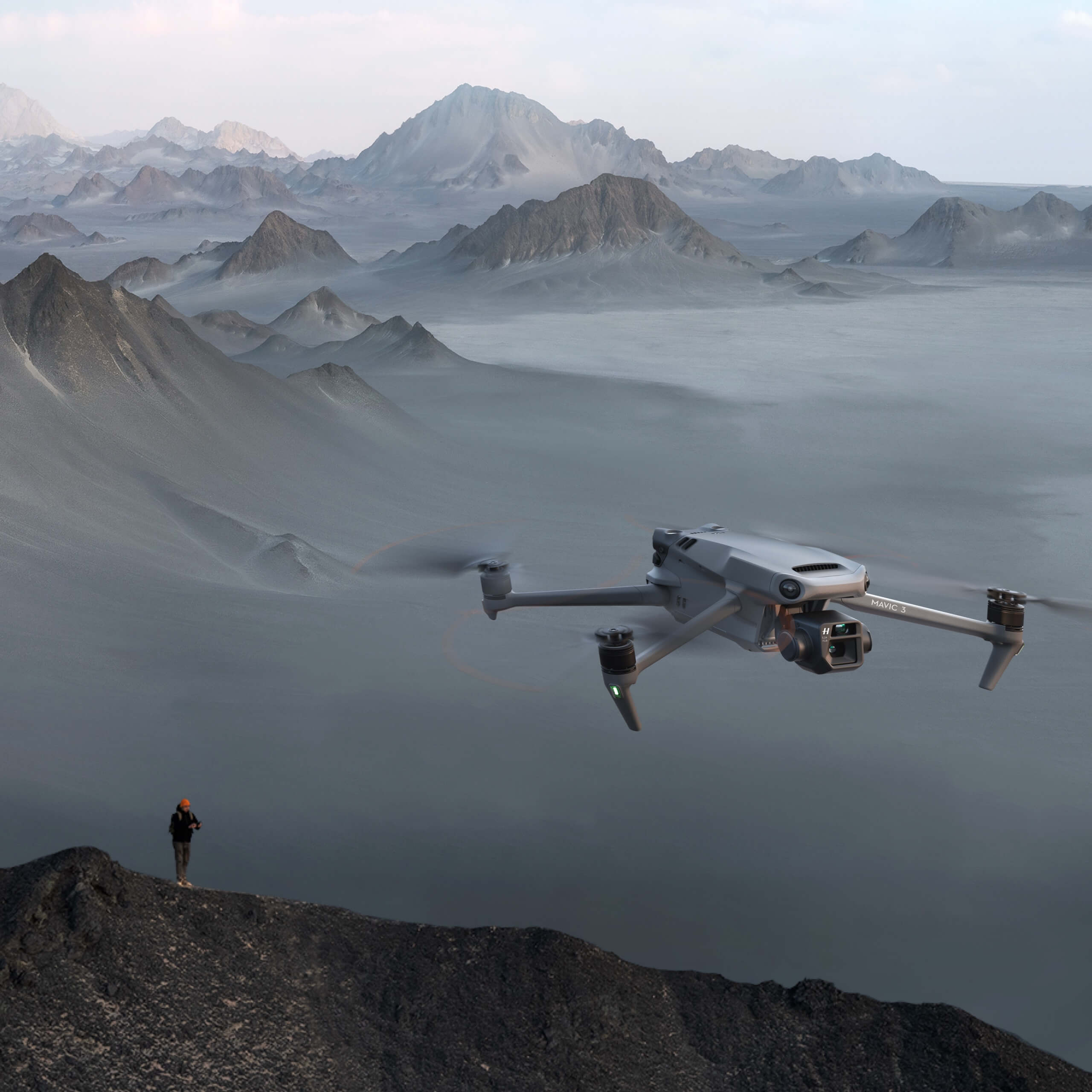 DJI 大疆 御 Mavic 3 帶屏套裝 大師版 便攜可折疊航拍無人機 5.1高清 專業航拍飛行器 